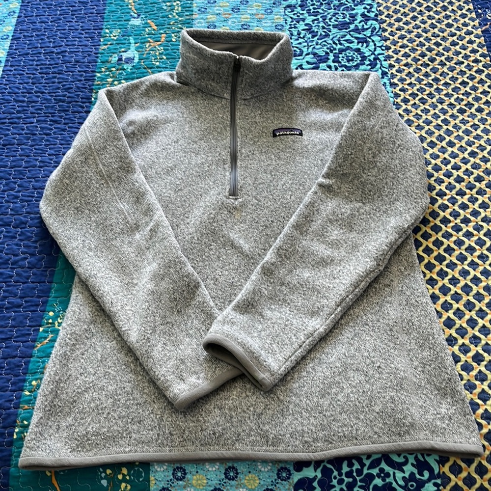 Women’s large Patagonia better sweater 3/4 zip up